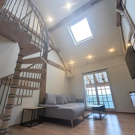 Duplex Dans Grande Ferme Renovee Apartamento *