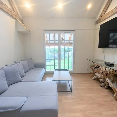 Duplex Dans Grande Ferme Renovee דירה דיבון-לה-באן